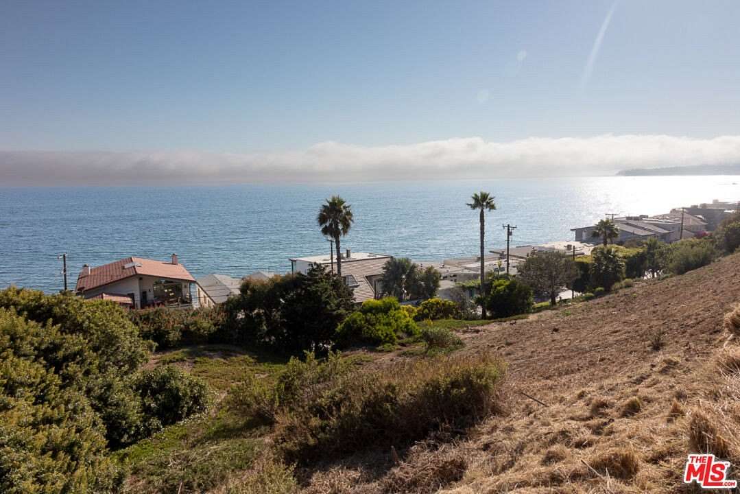 0.373 Acres of Land for Sale in Malibu, California