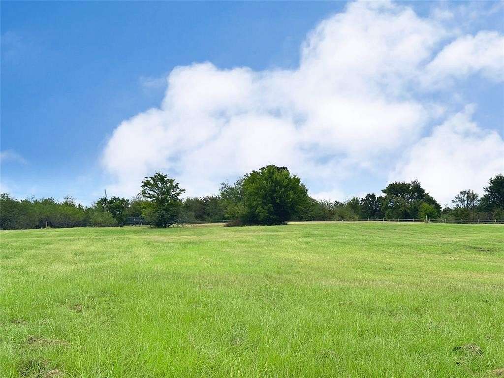 1.117 Acres of Residential Land for Sale in Streetman, Texas