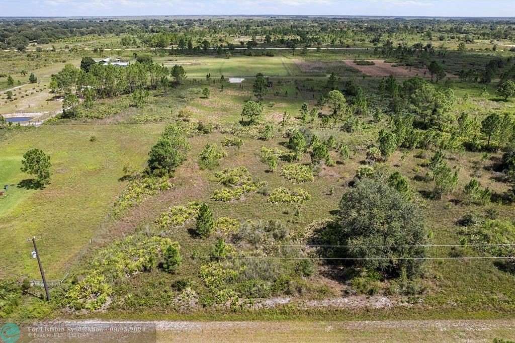 1.25 Acres of Residential Land for Sale in Okeechobee, Florida