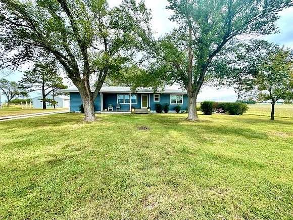 15 Acres of Land with Home for Sale in Vinita, Oklahoma