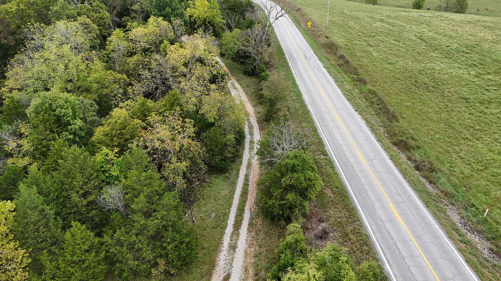 7.33 Acres of Residential Land with Home for Sale in Hartville, Missouri