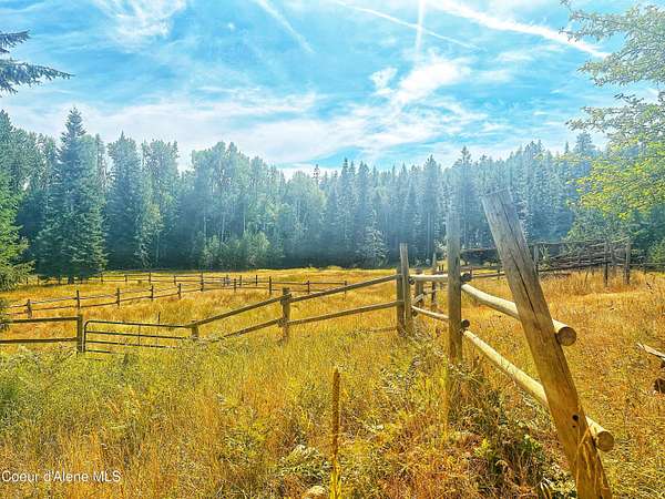 19.5 Acres of Land with Home for Sale in Cocolalla, Idaho