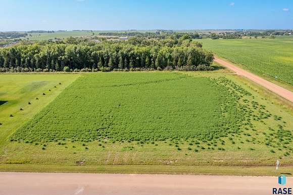 1.944 Acres of Residential Land for Sale in Harrisburg, South Dakota