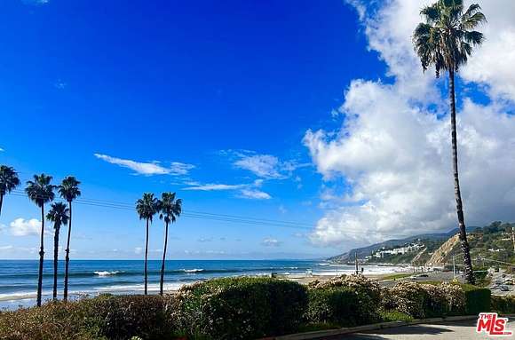 Residential Land for Sale in Pacific Palisades, California