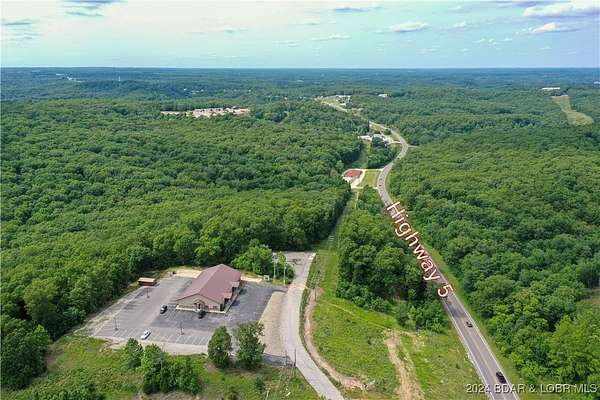 5 Acres of Commercial Land for Sale in Sunrise Beach, Missouri