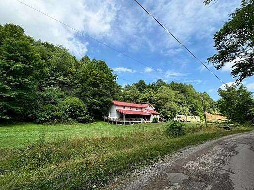 28.73 Acres of Land with Home for Sale in Gandeeville, West Virginia