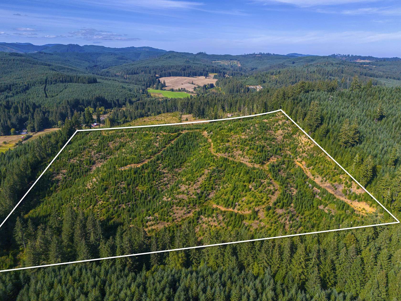 40 Acres of Recreational Land & Farm for Sale in Cheshire, Oregon