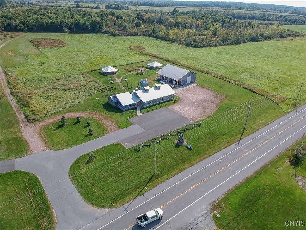 5 Acres of Improved Commercial Land for Sale in Clayton, New York