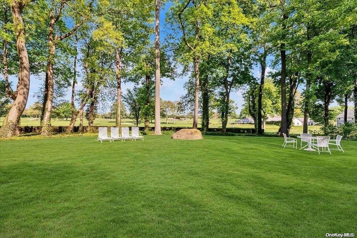 2.1 Acres of Residential Land with Home for Sale in North Hempstead Town, New York