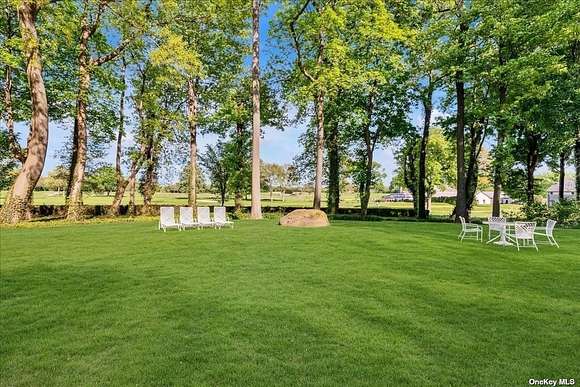 2.1 Acres of Residential Land with Home for Sale in Sands Point, New York