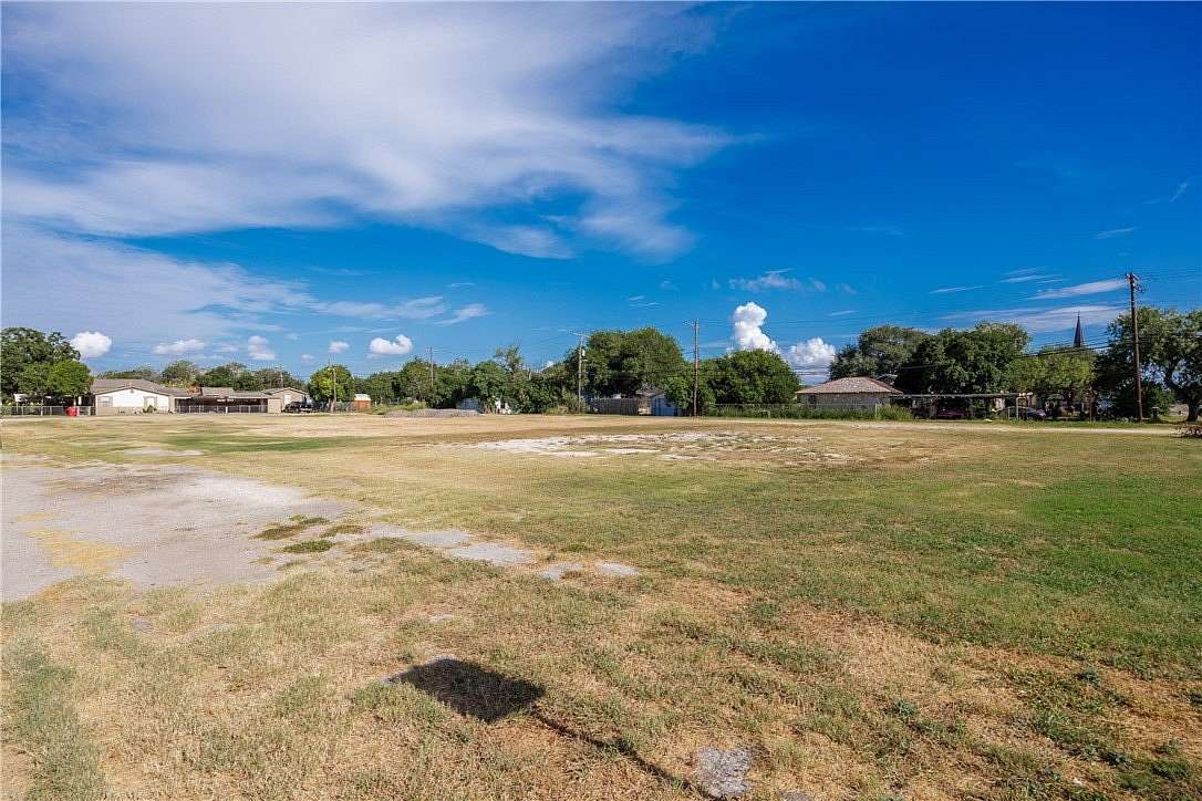 1.04 Acres of Land for Sale in Robstown, Texas