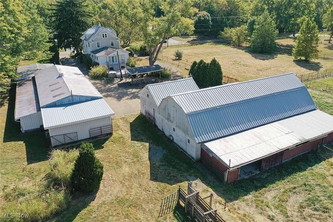 10 Acres of Land with Home for Auction in Alliance, Ohio