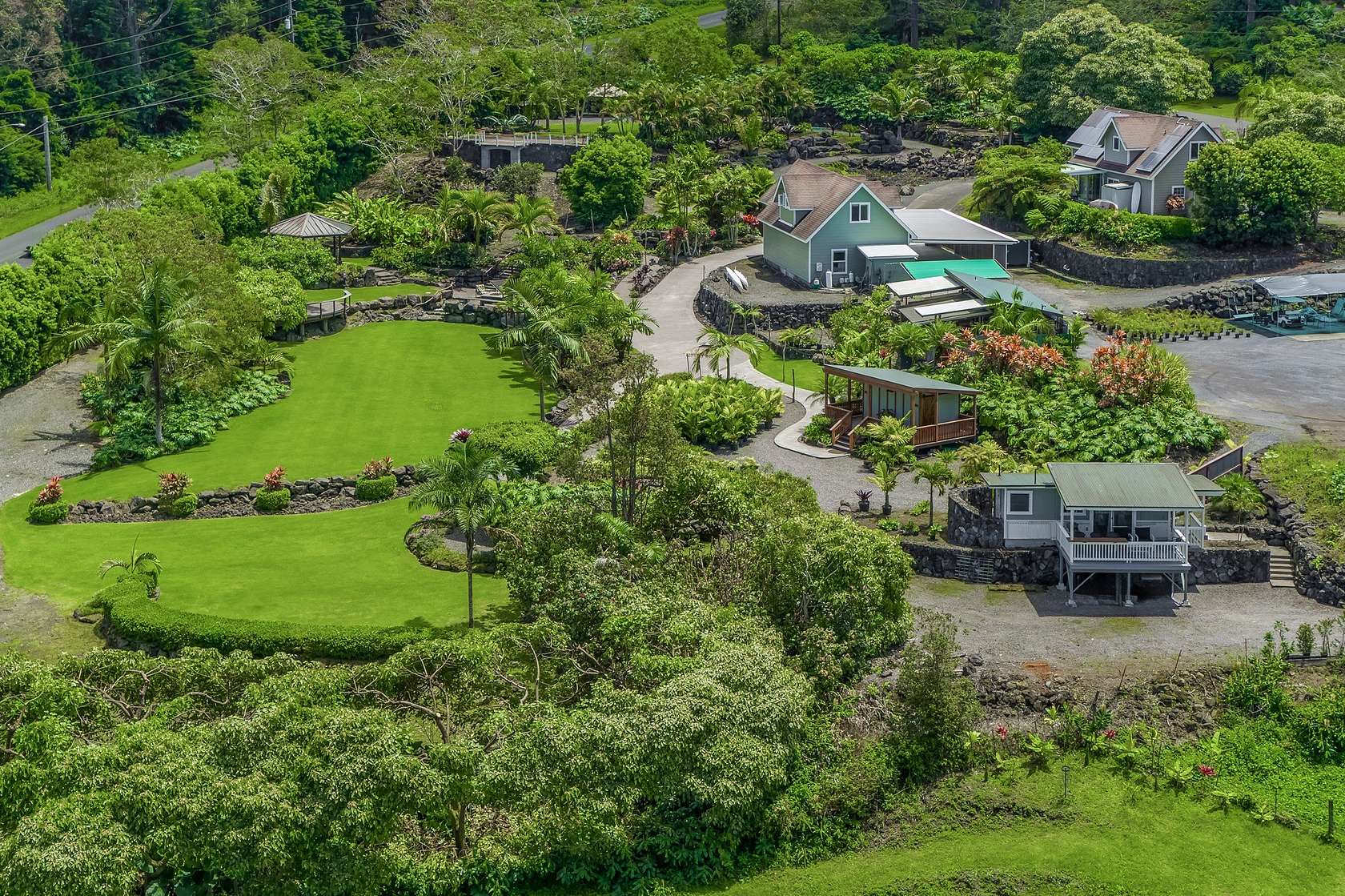 3.04 Acres of Residential Land with Home for Sale in Kailua, Hawaii