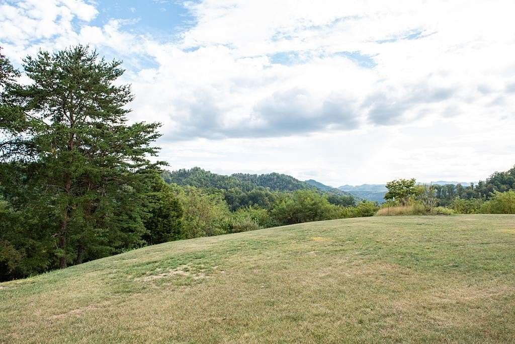 10.63 Acres of Land for Sale in Pikeville, Kentucky