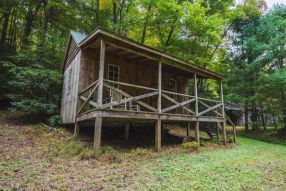 4.86 Acres of Residential Land for Auction in Roaring Gap, North Carolina