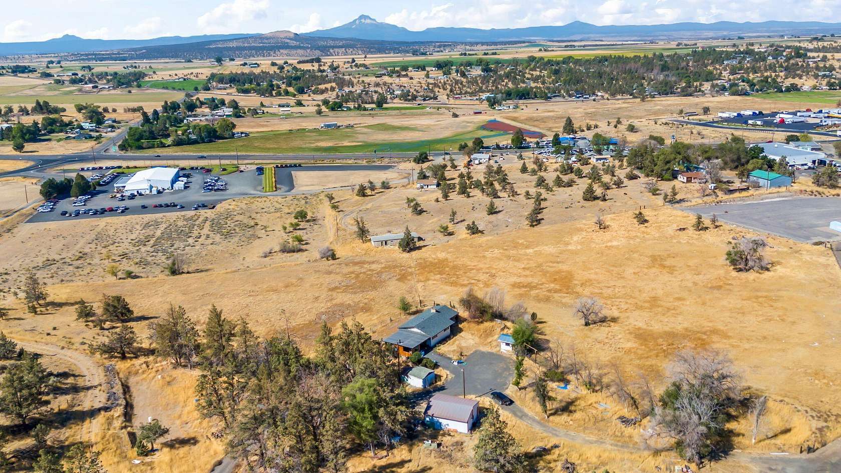 9.61 Acres of Residential Land with Home for Sale in Madras, Oregon