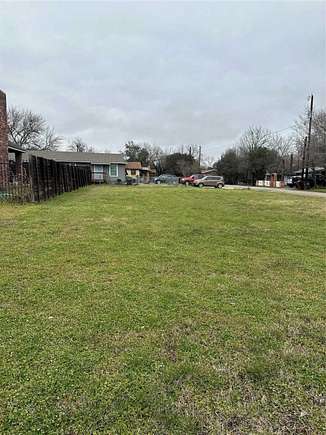 0.099 Acres of Residential Land for Sale in Lockhart, Texas