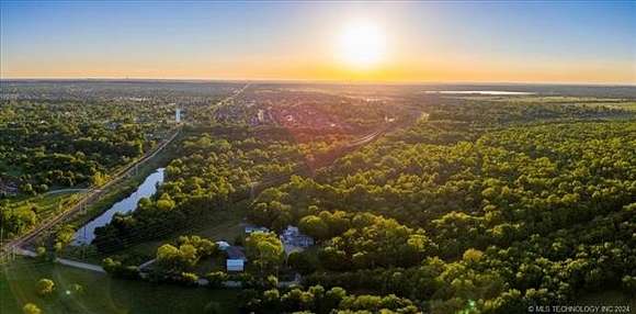 32 Acres of Recreational Land for Sale in Broken Arrow, Oklahoma