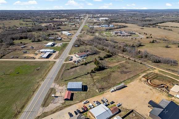 3 Acres of Improved Commercial Land for Sale in Hugo, Oklahoma