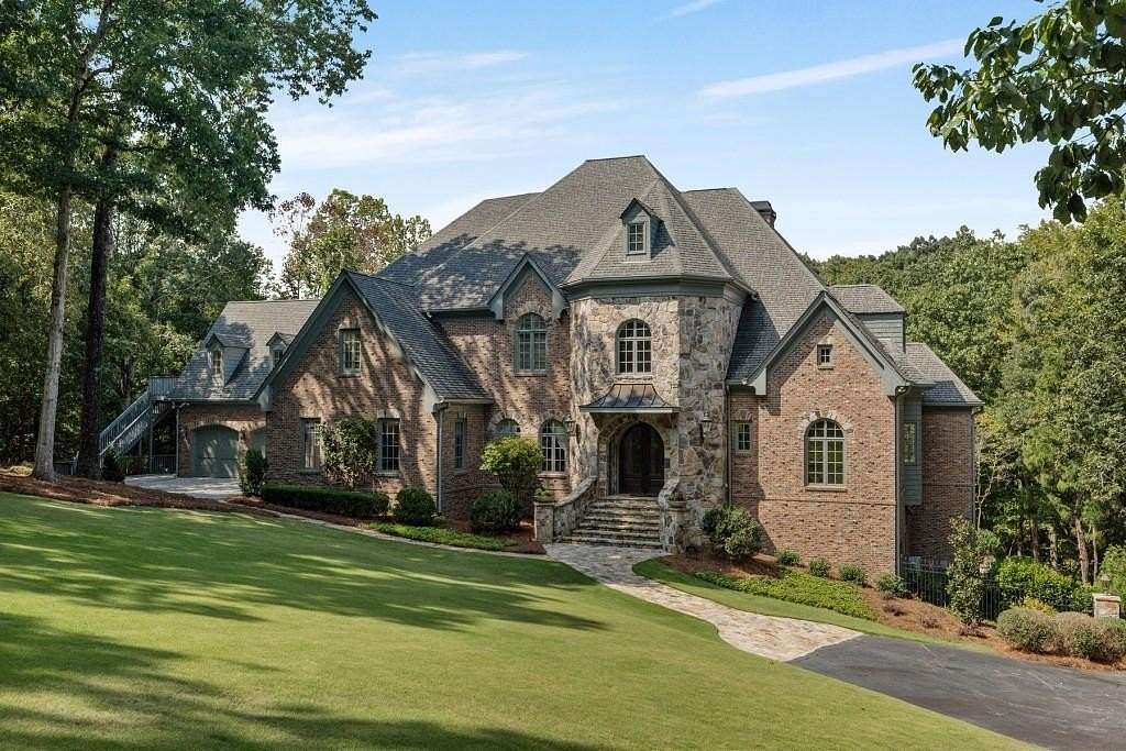 2.331 Acres of Residential Land with Home for Sale in Atlanta, Georgia