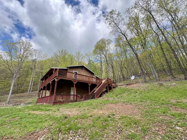 5 Acres of Residential Land with Home for Sale in New Castle, Virginia