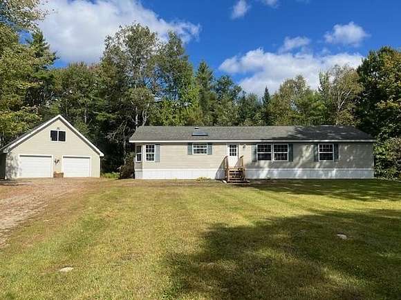 2.6 Acres of Residential Land with Home for Sale in Jefferson, Maine