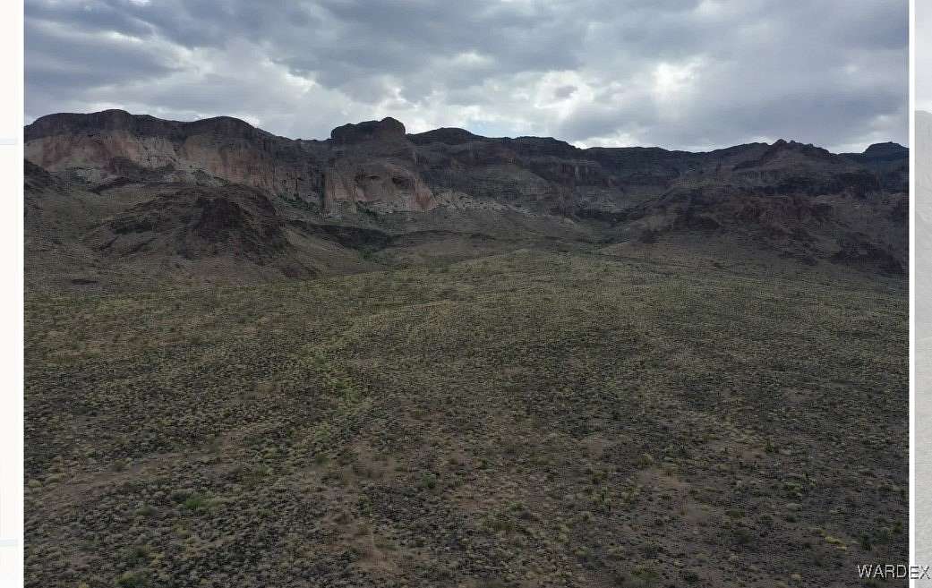 5 Acres of Land for Sale in Golden Valley, Arizona