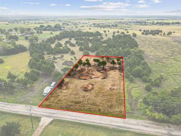 1.006 Acres of Residential Land for Sale in Waxahachie, Texas