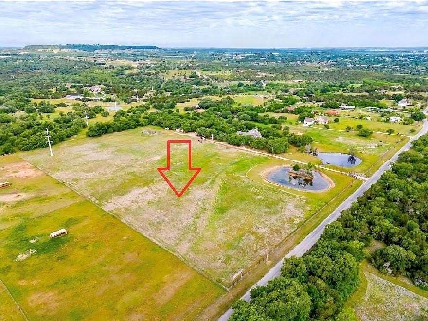 10 Acres of Land for Sale in Granbury, Texas