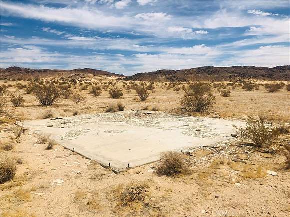 5 Acres of Land for Sale in Twentynine Palms, California