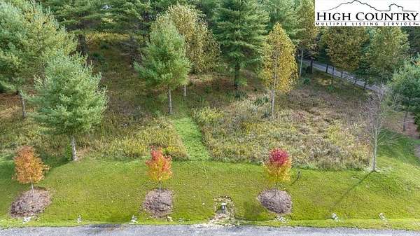 0.82 Acres of Residential Land for Sale in Spruce Pine, North Carolina