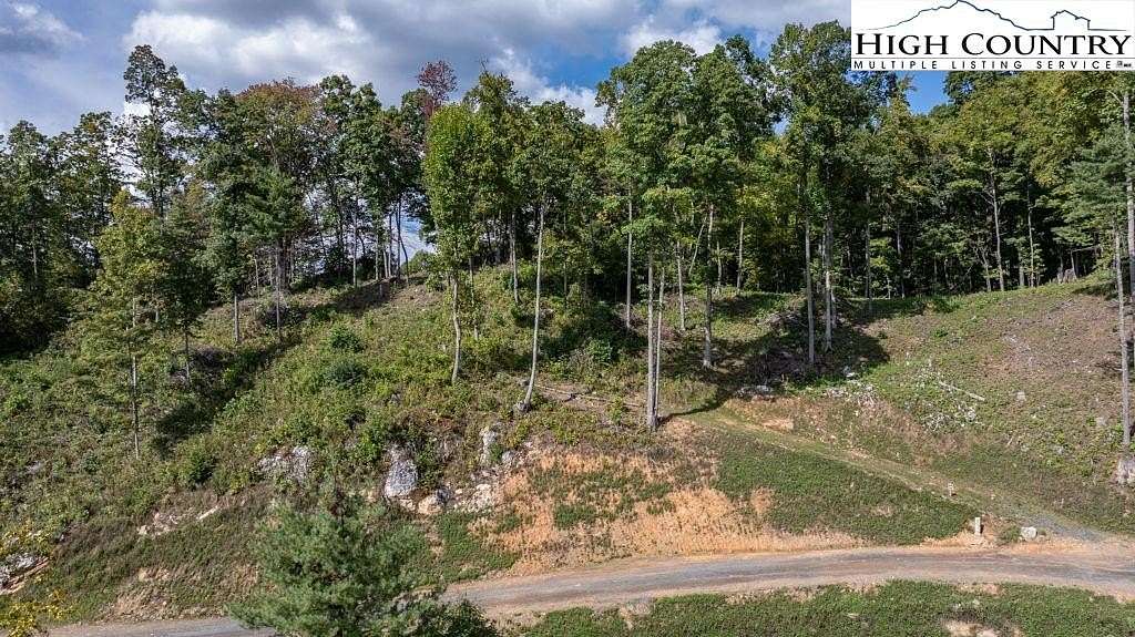 1.676 Acres of Residential Land for Sale in Spruce Pine, North Carolina