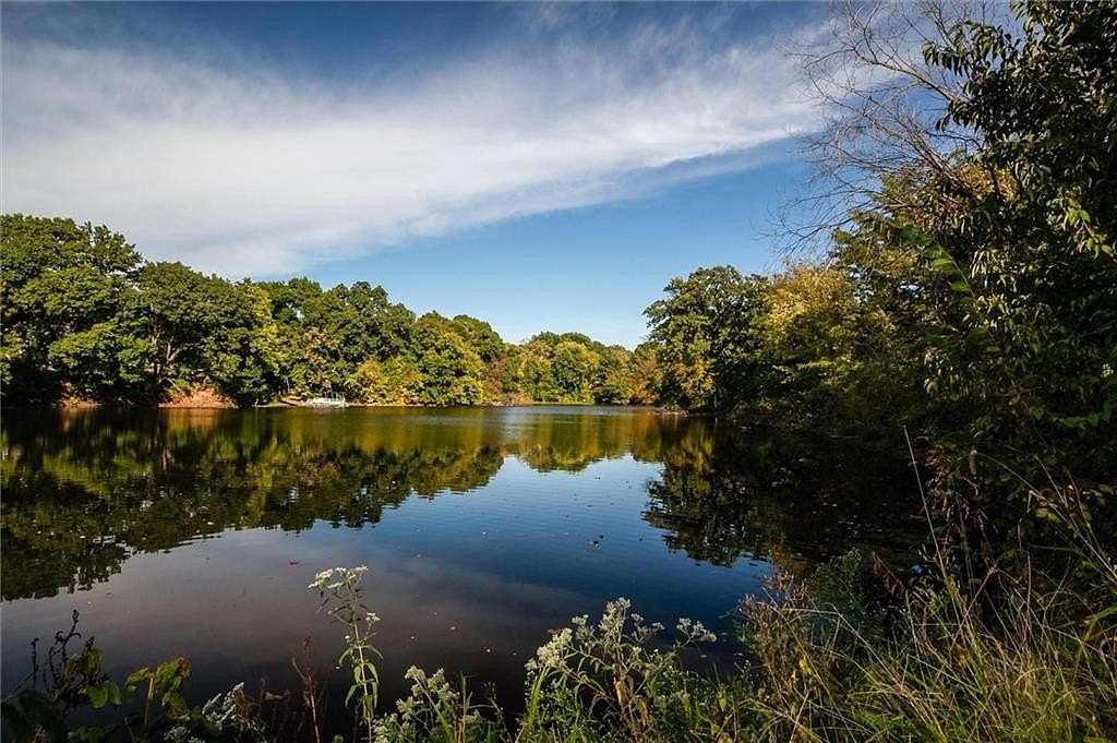 15 Acres of Recreational Land for Sale in Parkville, Missouri