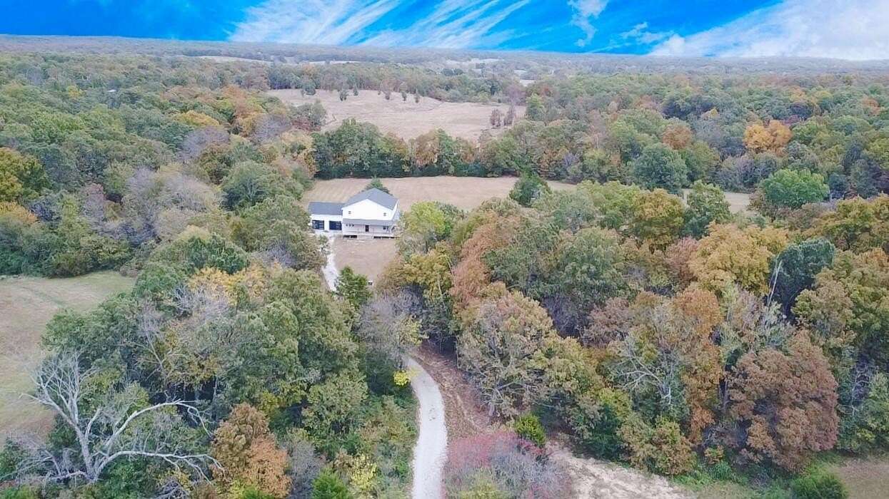 2.79 Acres of Residential Land with Home for Sale in Lebanon, Missouri