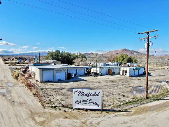 5 Acres of Improved Commercial Land for Sale in Mojave, California