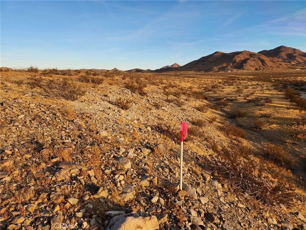 10 Acres of Recreational Land for Sale in Helendale, California