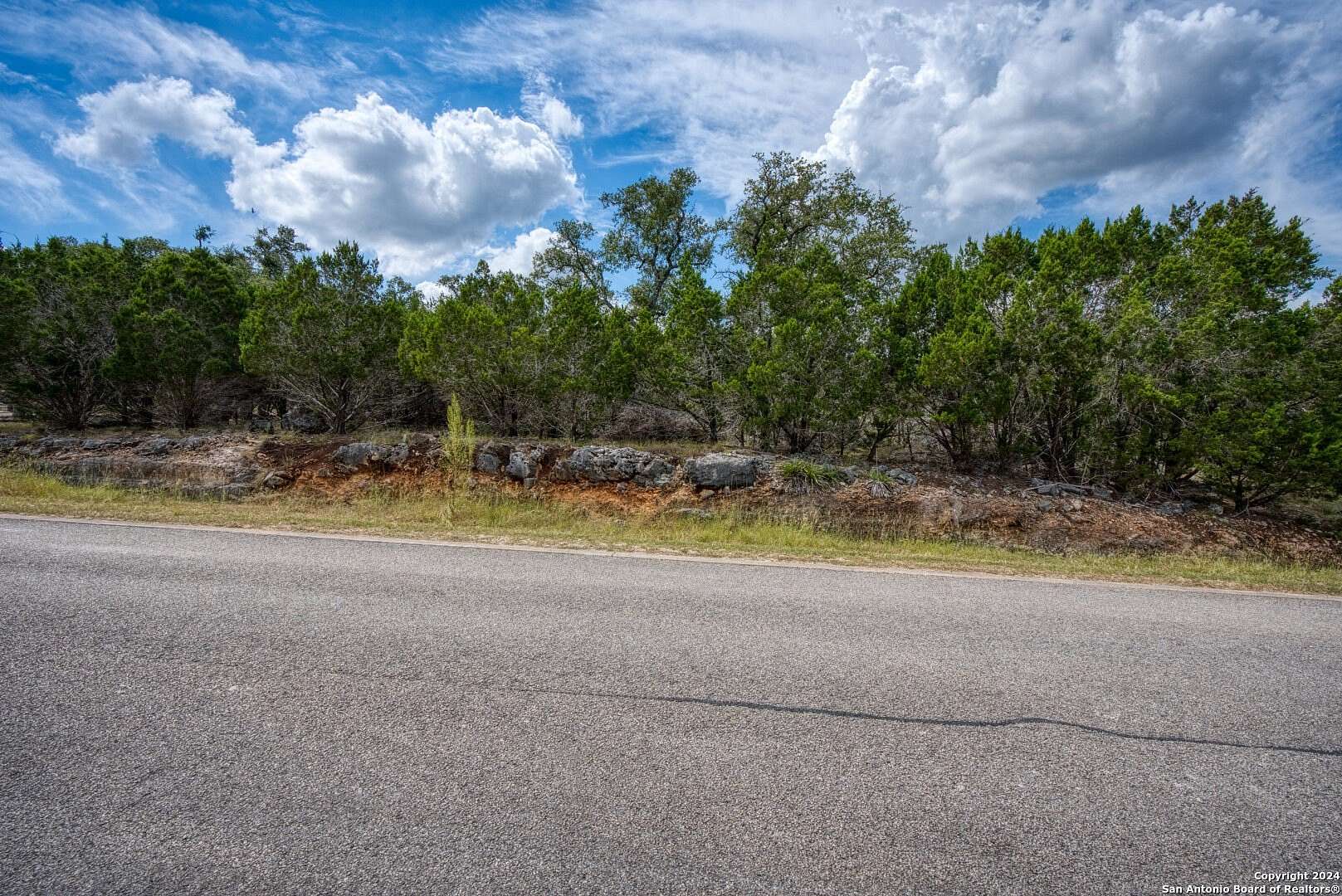 1 Acre of Residential Land for Sale in San Antonio, Texas