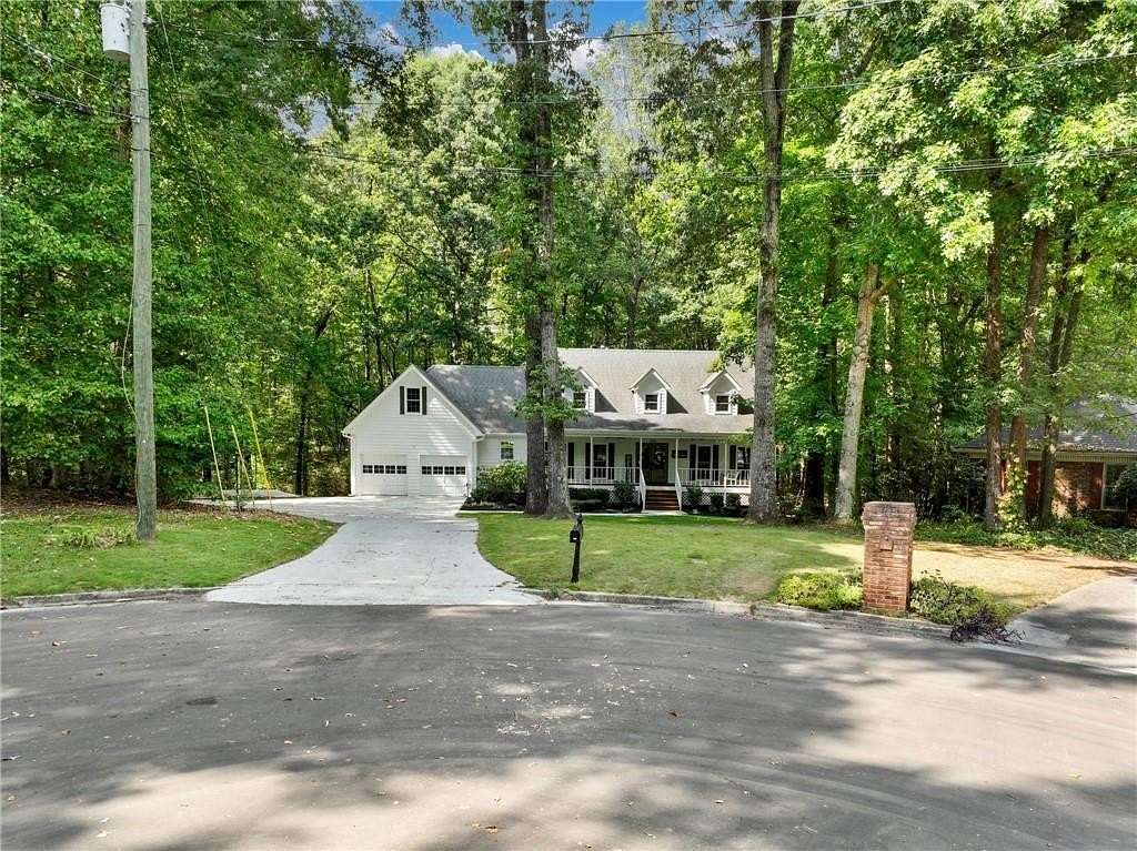 2.44 Acres of Residential Land with Home for Sale in Lawrenceville, Georgia