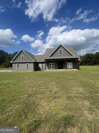 20 Acres of Land with Home for Sale in Montrose, Georgia