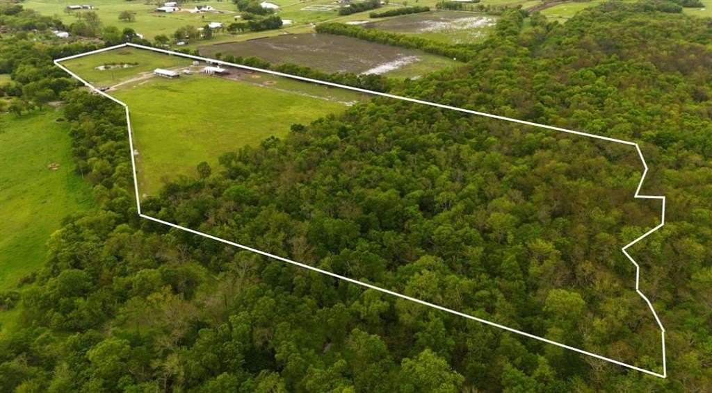 32.71 Acres of Land with Home for Sale in Blue Ridge, Texas