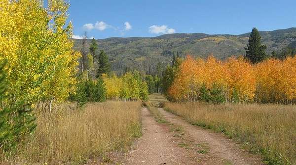1.39 Acres of Residential Land for Sale in Oak Creek, Colorado