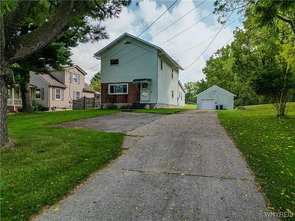 5.34 Acres of Residential Land with Home for Sale in Lockport, New York