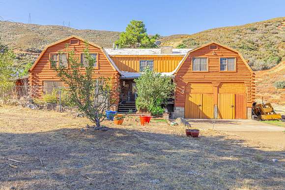 4.81 Acres of Residential Land with Home for Sale in Leona Valley, California