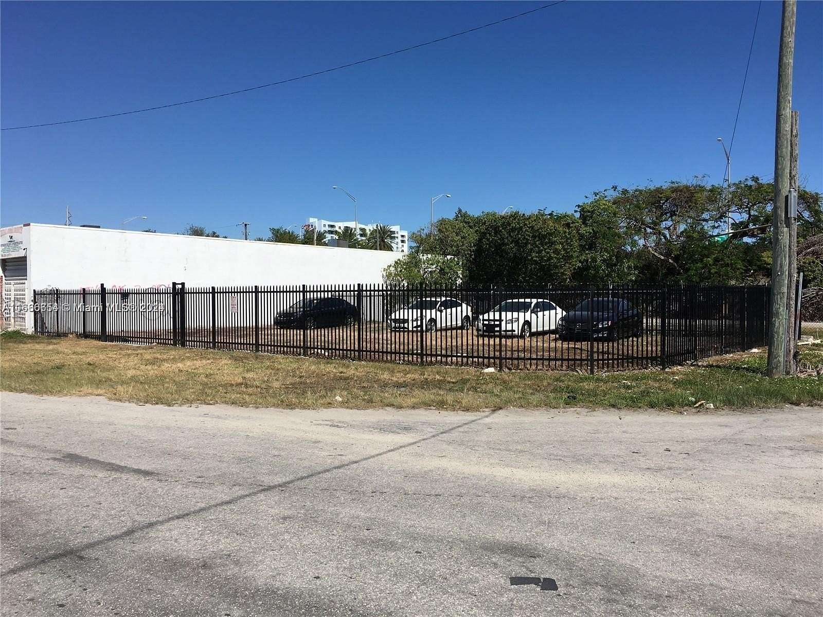 0.075 Acres of Commercial Land for Sale in Miami, Florida