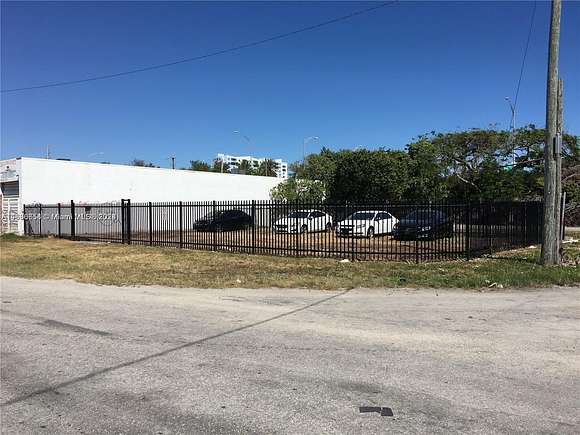 0.075 Acres of Commercial Land for Sale in Miami, Florida