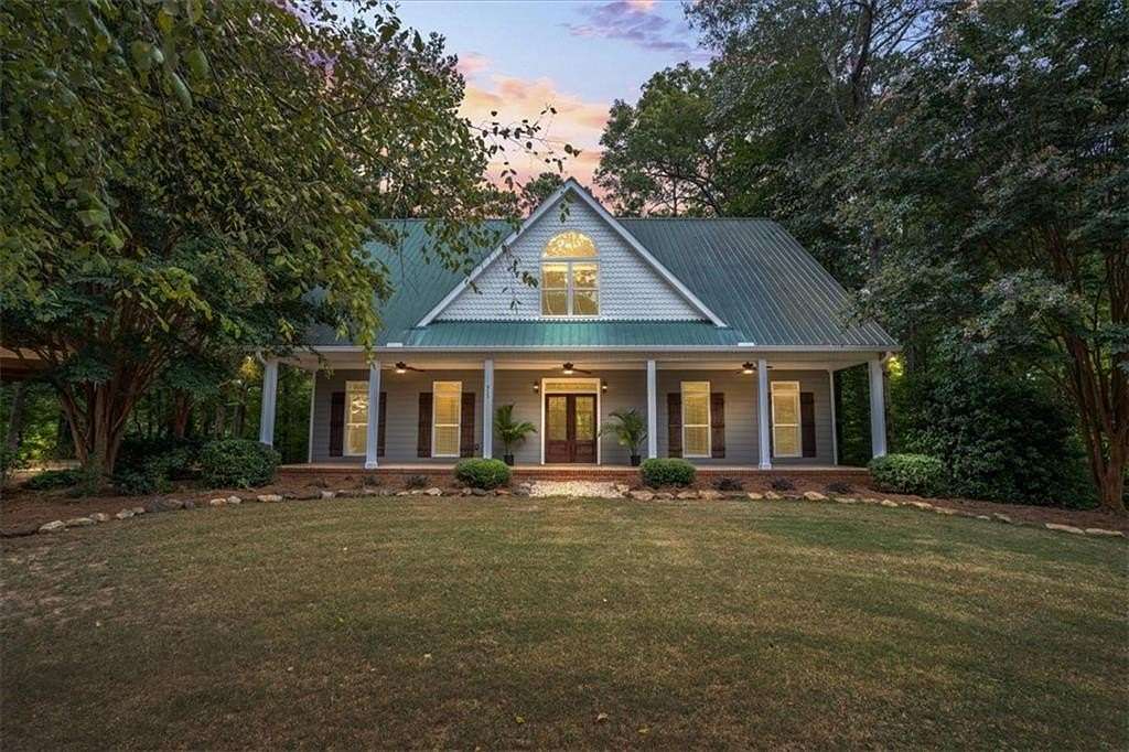 2 Acres of Residential Land with Home for Sale in Hampton, Georgia