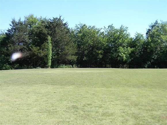 1 Acre of Residential Land for Sale in Savoy, Texas