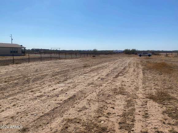 1.25 Acres of Residential Land for Sale in Wittmann, Arizona