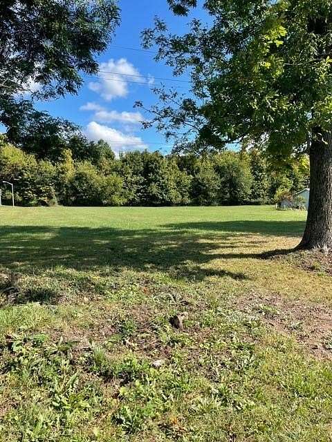 1.25 Acres of Residential Land for Sale in Lawrence, Michigan