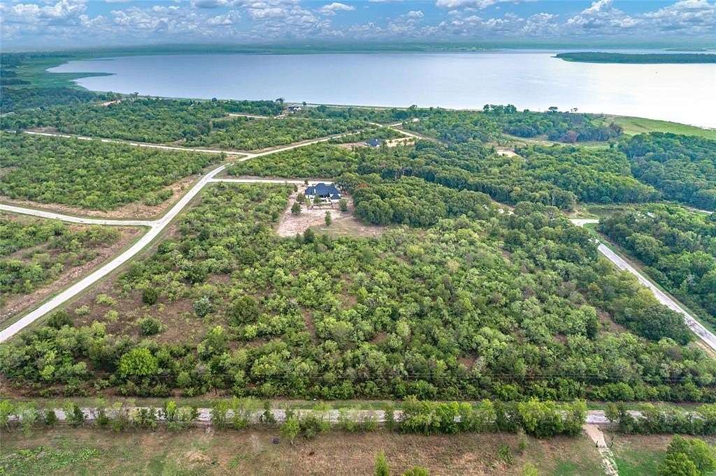 10.2 Acres of Land for Sale in Kemp, Texas